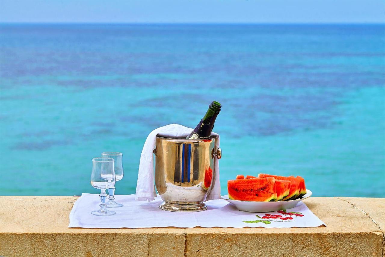 Be Mediterraneo, In Centro Sul Mare - In The Center Beach Front - 80 Mq 特拉帕尼 外观 照片